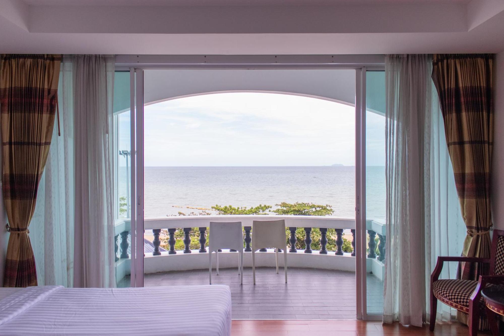 Jomtien Hisotel Exteriör bild