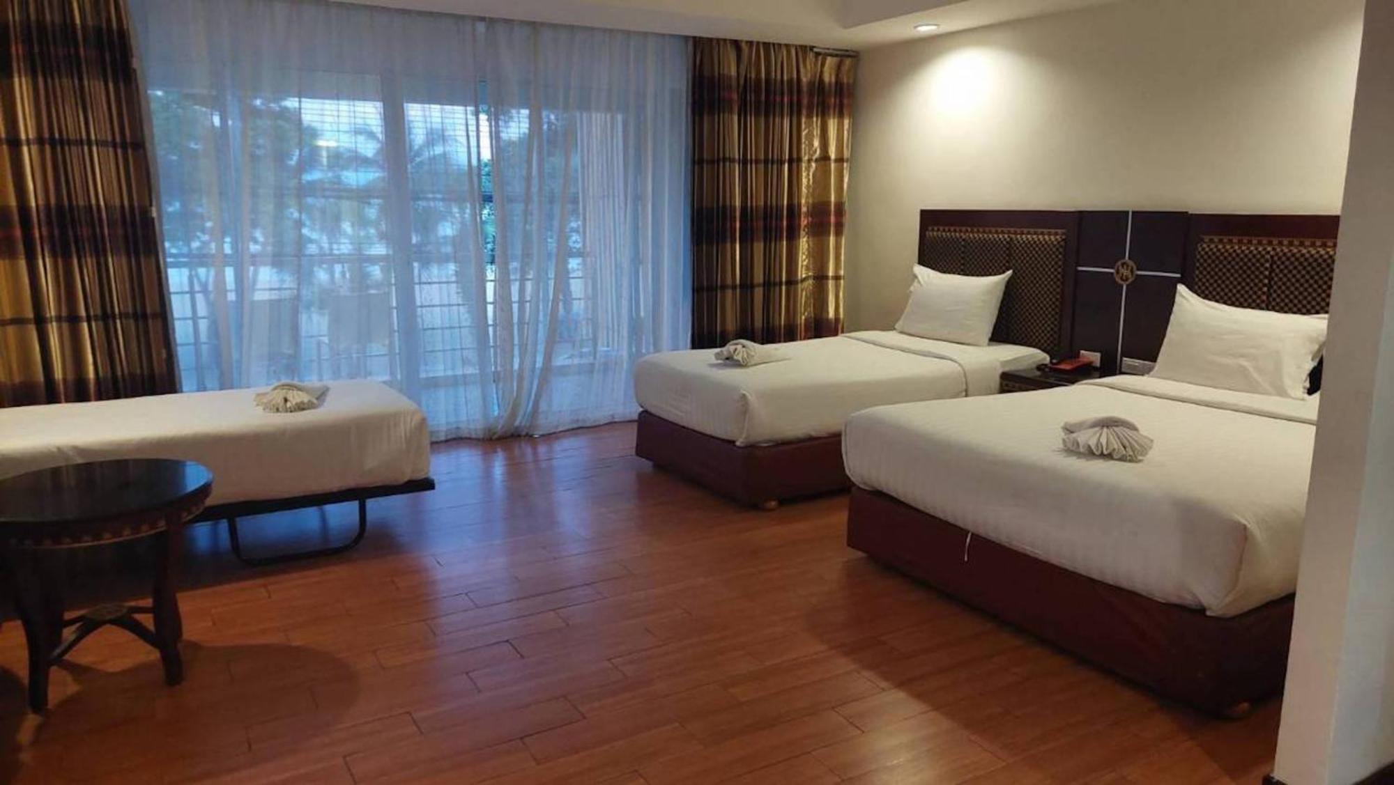 Jomtien Hisotel Exteriör bild