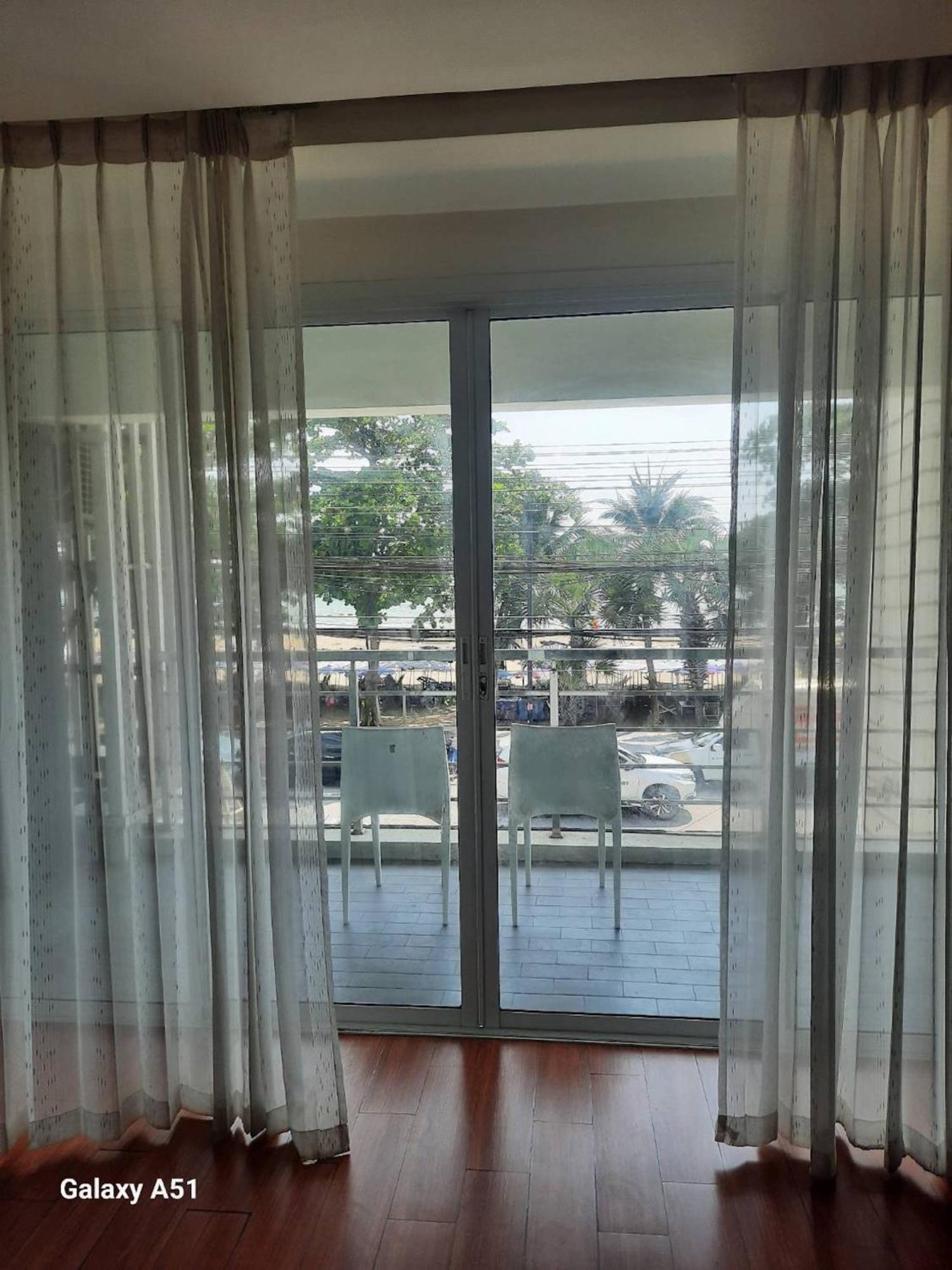 Jomtien Hisotel Exteriör bild