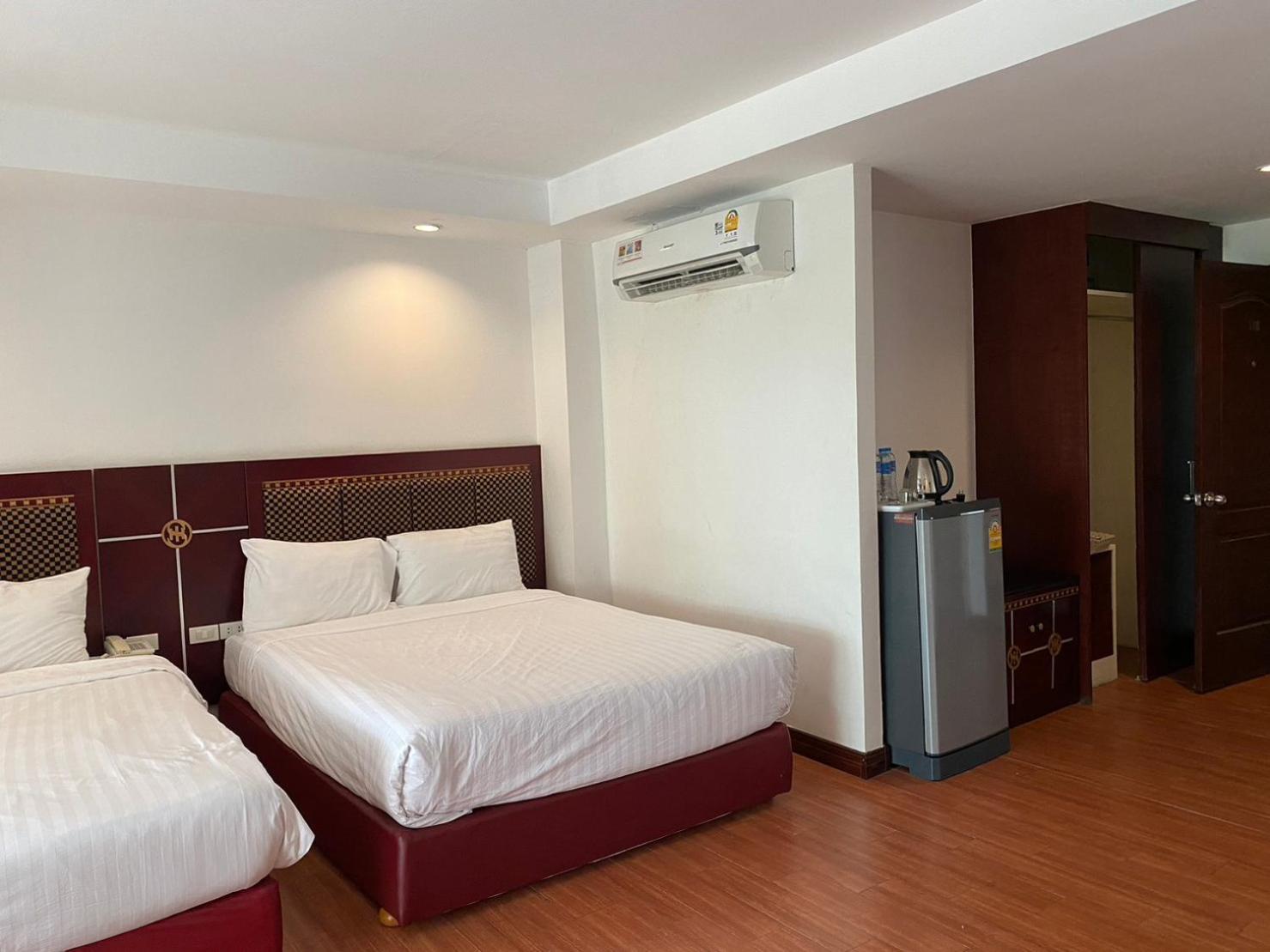 Jomtien Hisotel Exteriör bild
